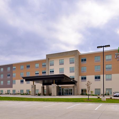 Holiday Inn Express & Suites - Ottumwa By Ihg Exterior photo